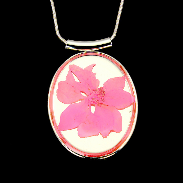 ZZ - 2022 ValentineDesignsStore - What a Treat Pendant image 1